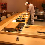 小松 弥助 - カウンター。