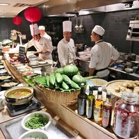 ザ・カフェ - 8月20日(日)まで本場のゲストシェフが腕をふるう