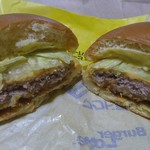 マクドナルド - ビーフカツバーガーの断面