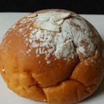 Buranjeri She Takagi - クリームパン。