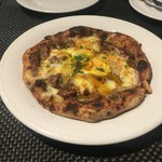 71442733 - ポルチーニ茸と半熟卵のピッツァ