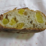 ハナサクベーカリー - パインレーズン