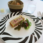 タテル ヨシノ ビズ  - パテ アン・クルート