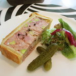 タテル ヨシノ ビズ  - パテ アン・クルート