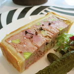 タテル ヨシノ ビズ  - パテ アン・クルート