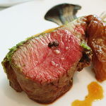 タテル ヨシノ ビズ  - 仔羊背肉のロティ 野菜のバイヤルディー添え