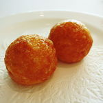 タテル ヨシノ ビズ  - グジェール