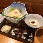 いけす 味ばか - 小鉢。
            美味し。