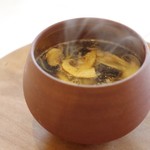 HAGI - 北塩原町佐藤さんのじゅんさい、鱧と黒トリュフのスープ