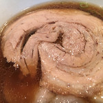 創作麺工房 鳴龍 - 豚バラ肉の大判ロールチャーシュー