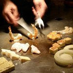 シャカ - 海老でシャチホコ