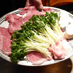 シャカ - 薄切りステーキとカイワレ大根