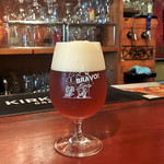 パブリックハウス ブラボー! - ゲストビール：ブリュードッグ エルビスジュース。