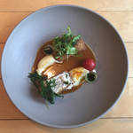 ナイン ストーリーズ - メインのサワラのカツレツを真上から撮影。