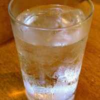 銀座 麒麟 - お冷や