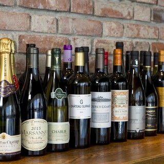 ドリンクメニューの充実。ワイン、日本酒、焼酎、各種あります。