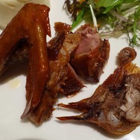 神田 雲林 - 高級広州産乳ハトの燻製パリパリ焼き