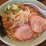 麺通 - らーめん：太麺（背脂醤油） 780円