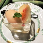 あざみ野うかい亭 - 桃のコンポート