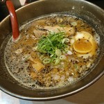 金の炙り味噌ラーメン800円