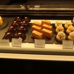 ユーゴ・アンド・ヴィクトール - 