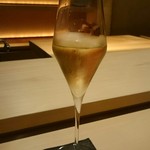 Atorie Morimoto Zekkusu Sushi - 乾杯用グラスシャンパン