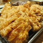 骨付鳥、からあげ、ハイボール がブリチキン。 - 