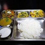 ダルバート1500円外税ｗ　めちゃくちゃ旨いですよコレｗ