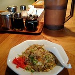 桃花春 - 焼き飯には、紅ショウガやね！！