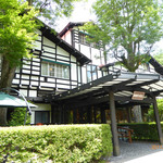 中国料理 萬山楼 - 万平ホテルの外観