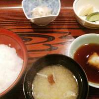 天ぷら 逢坂 - 天ぷら 逢坂●天ぷら定食（おひたし・お新香・味噌汁・ごはん）