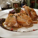 トリワイン ＰＩＫＯＳＨＨＨＵ - 丹波地鶏のもも肉ロースト