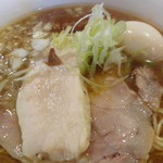 バードメン - 味玉入り鶏ソバ（接写）