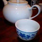 四川 浅野 - 着席と同時に出されるウーロン茶