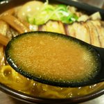 虎龍 - 味噌（全部のせ）：スープ