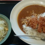 松のや - ロースカツカレー、辛め、ご飯大盛、ミニサラダ付き(税込730円)