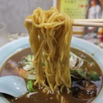 今池呑助飯店 - 麺は油でコーティング。