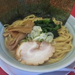 清六家 - 豚骨醤油720円＋麺大盛り100円　スープ少ない!!