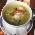 ジャイ タイ - ゲンキョウワン＝鶏グリーンカレー1,000円