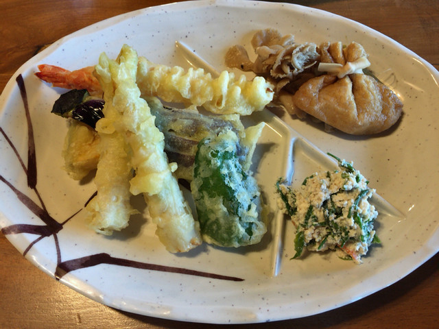 月山頂上小屋 西川町その他 定食 食堂 食べログ 月山頂上小屋 西川町その他 定食 食堂 食べログ