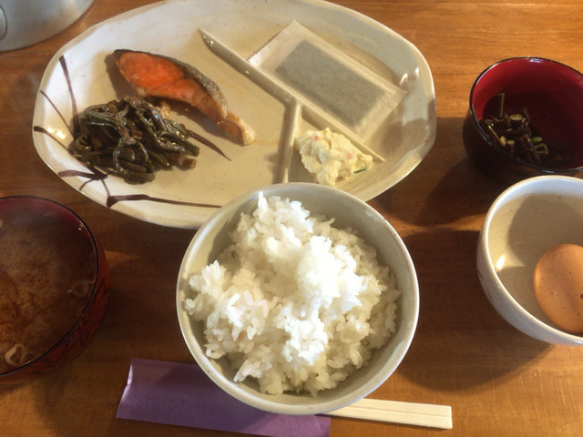 月山頂上小屋 西川町その他 定食 食堂 食べログ 月山頂上小屋 西川町その他 定食 食堂 食べログ