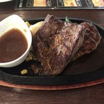 ベリーベリーファーム上田 レストラン - オリジナルステーキ＆ハンバーグ