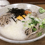 塩田屋 - とろろそば 750円。