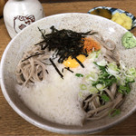 塩田屋 - とろろそば 750円。