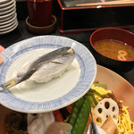 吾妻寿司 - ままかり握り一貫240円