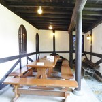 旦念亭 - 外のテーブル席