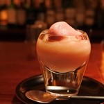 バー ル・サロン - 桃のカクテル