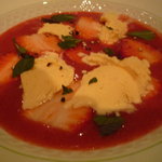 アクア パッツァ - 苺の冷たいスープ