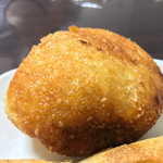 粉とクリーム - 充実のカレーパソ。