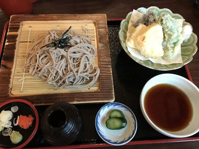 三稜荘 - 本八戸（そば）の写真